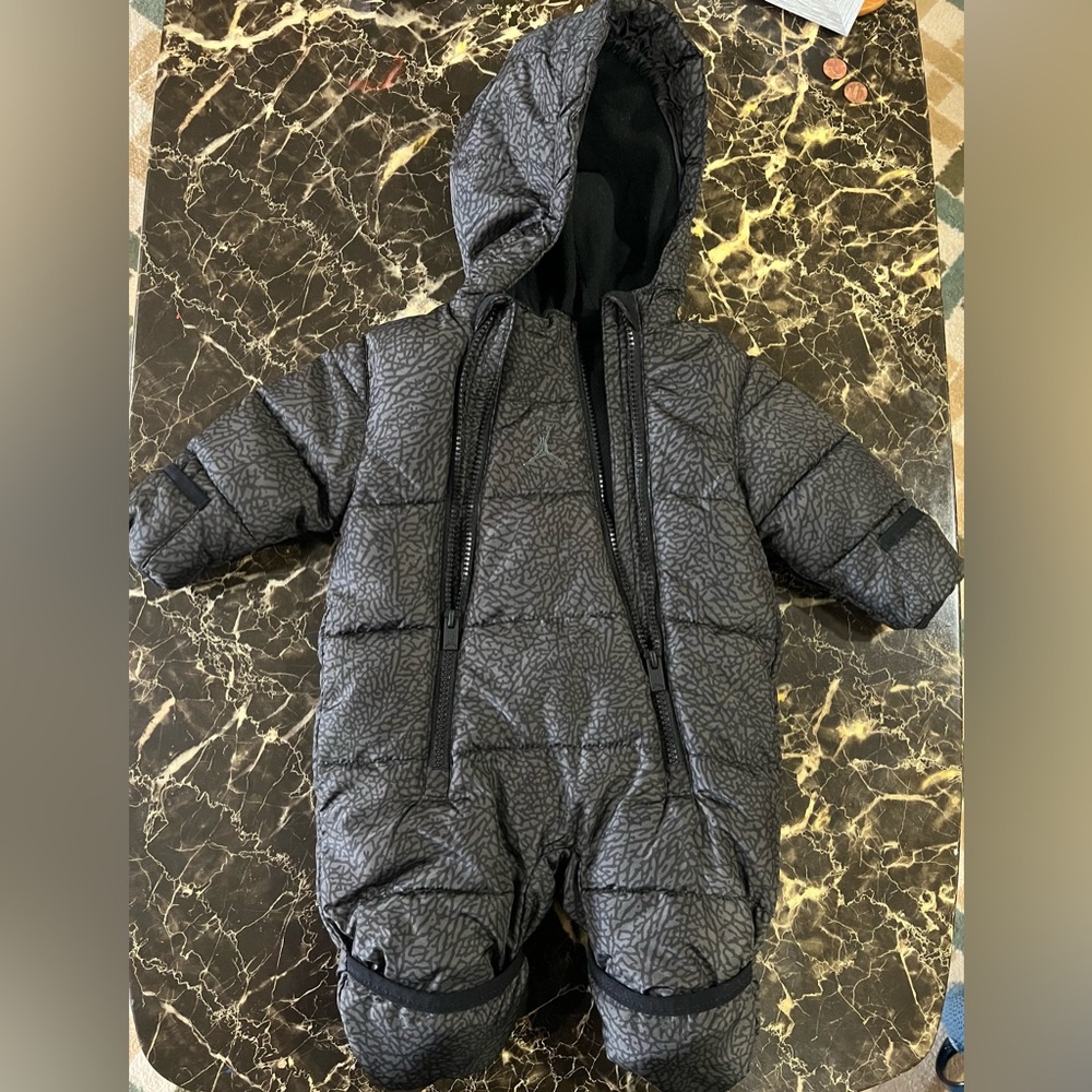 Jordan snow suit with hood size 3/6months black and gray